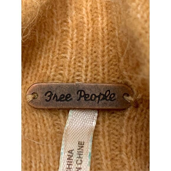 Free People Women's Tan Breakaway Boxy Wool Knit Pullover Sweater Size Small - Picture 3 of 6